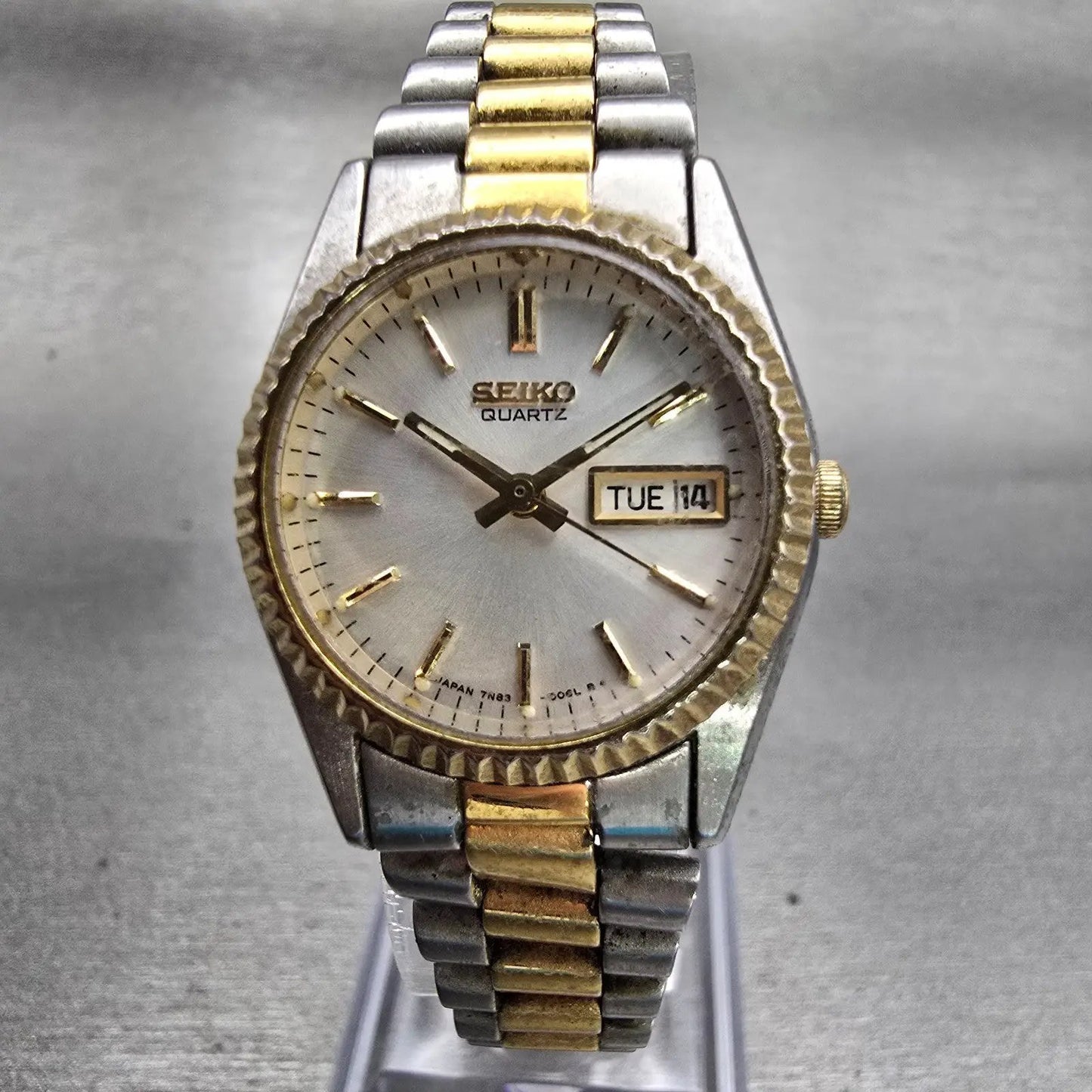 Seiko Watch Women 24mm Silver Dial Two Tone Daydate Round 7N83-0040 New Battery0
