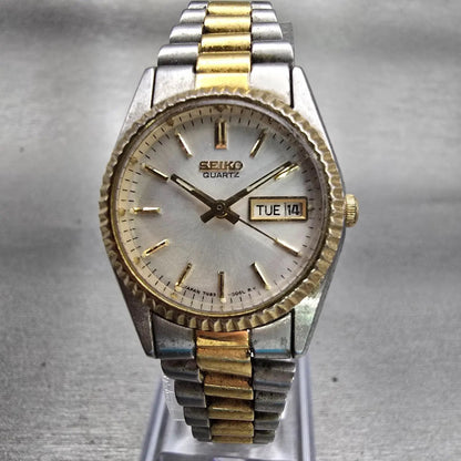 Seiko Watch Women 24mm Silver Dial Two Tone Daydate Round 7N83-0040 New Battery0