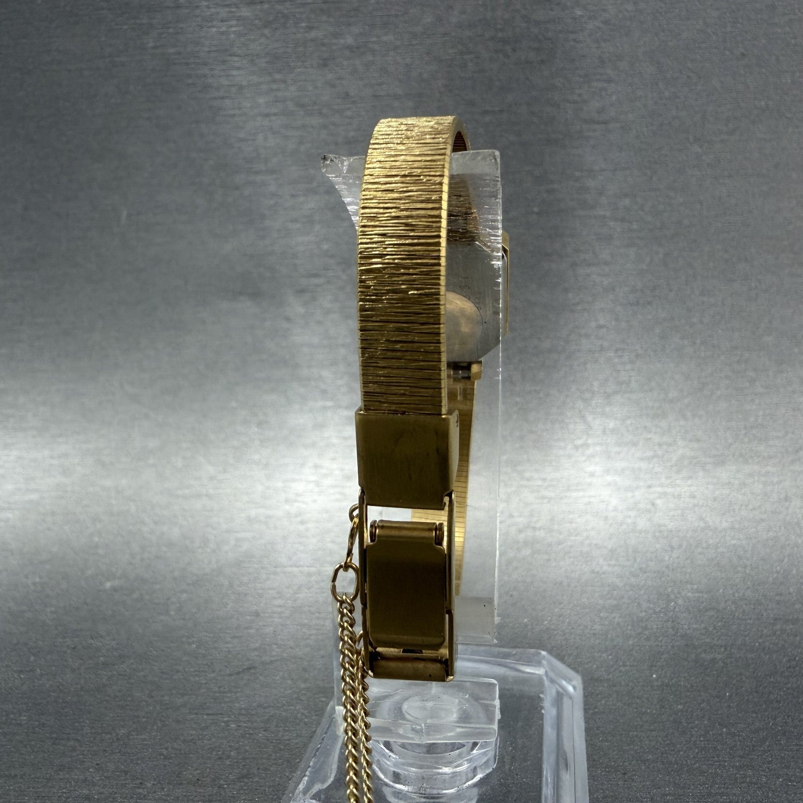 Citizen CQ Watch Women 16mm Cream Dial Gold Tone Octagon 3220-949871 New Batt7