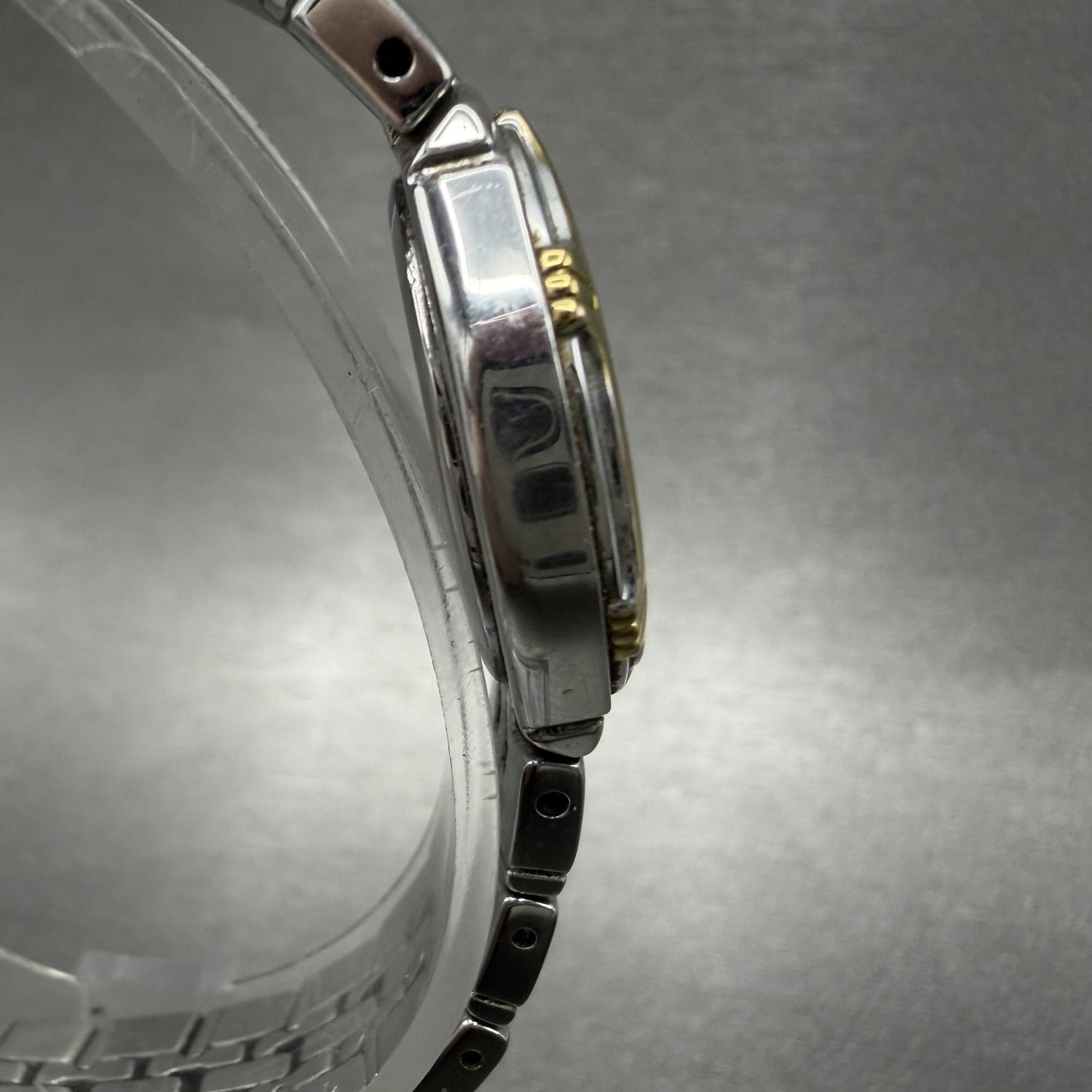 Seiko Watch Women 26mm Silver Dial Two Tone Date Round 7n820at0 New Battery3