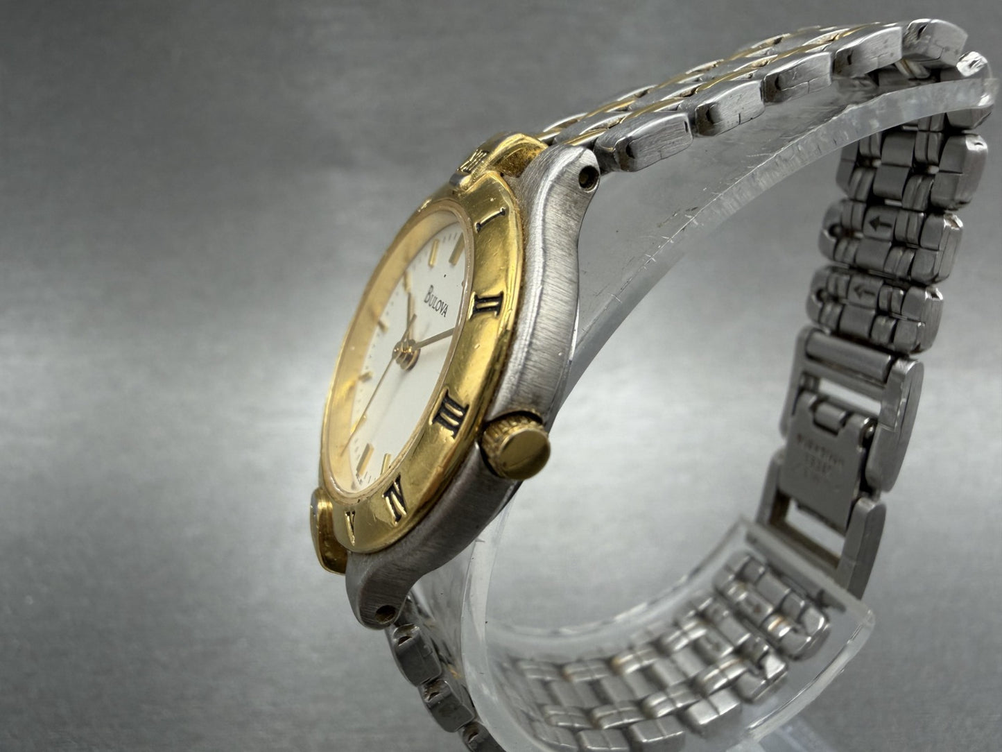 Bulova Watch Women 24mm Cream Dial Two Tone Round Bracelet 98L61 New Battery BGH2