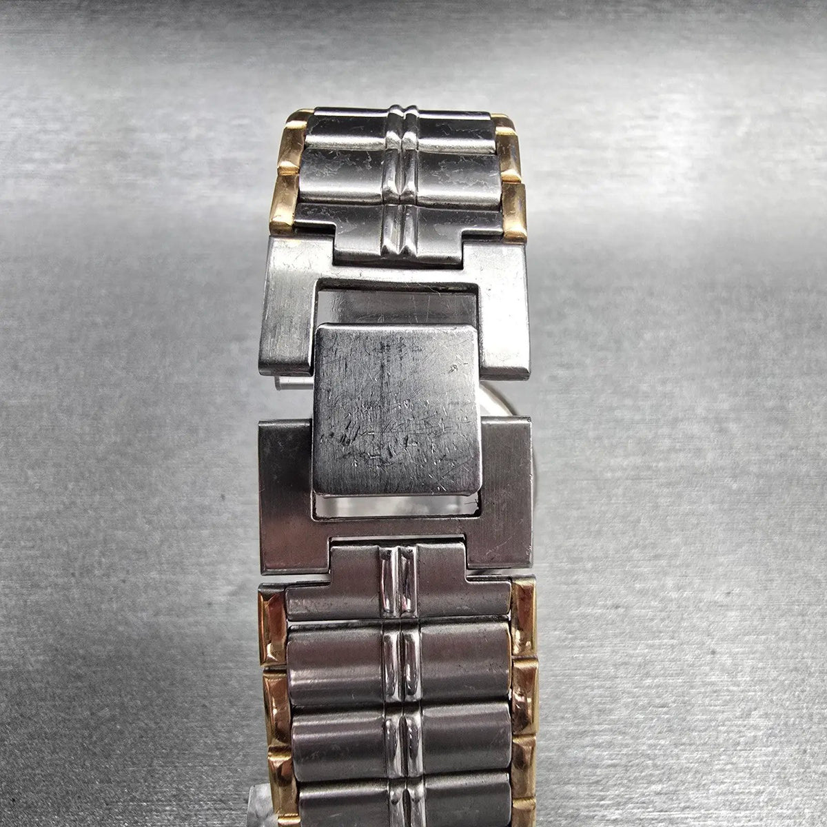 Alba Urban Watch Men 31mm Silver Dial Two Tone Round V301-6140 New Battery7
