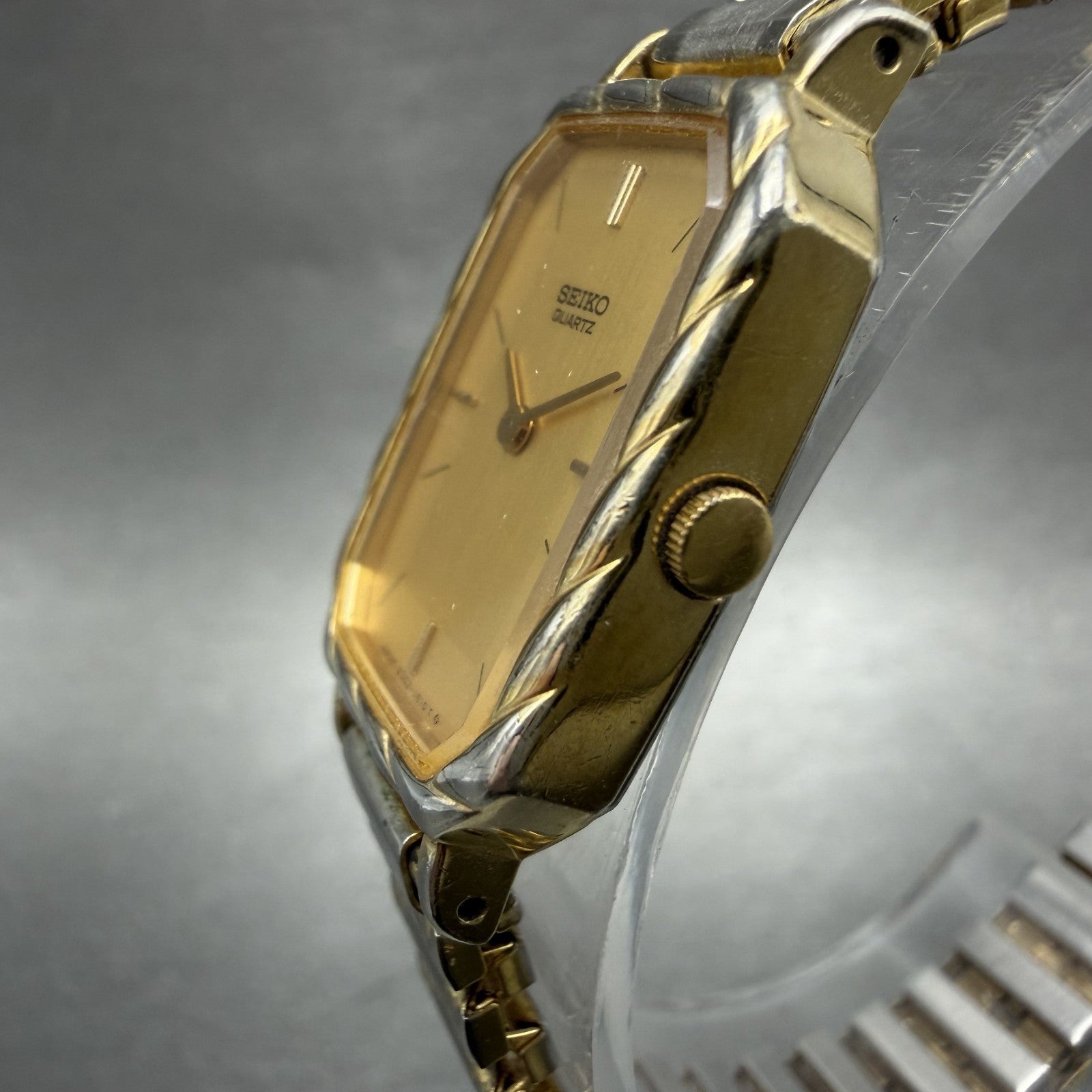 Seiko Tank Watch Women 19mm Champagne Dial Two Tone 23205449 New Battery2