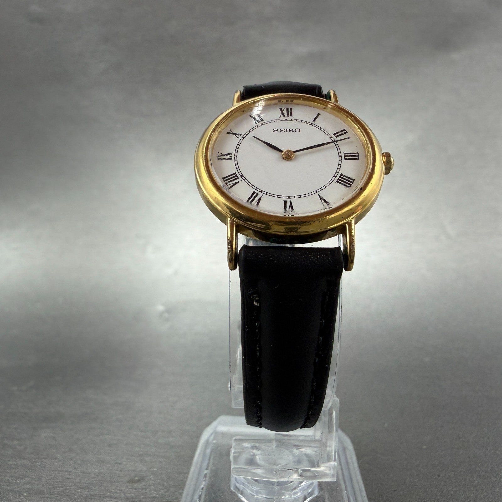 Seiko Watch Women 26mm White Dial Gold Tone Round 1N00-0D59 New Battery Leather5