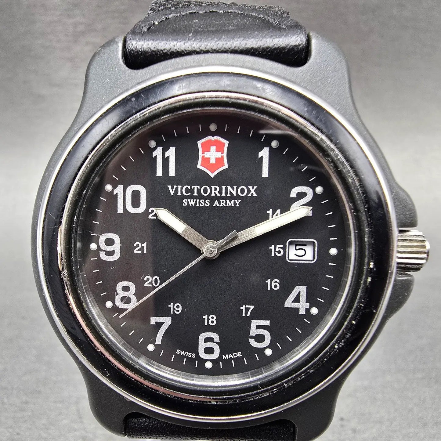 Victorinox Watch Men 43mm Black Dial Black Tone Date Round 249087 New Battery0