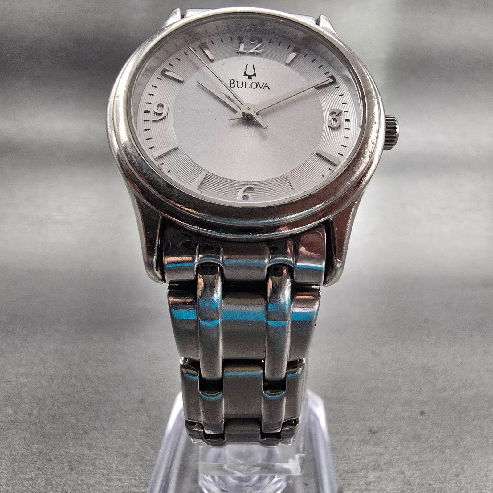 Bulova Watch Women 30mm Silver Dial Silver Tone Round 96L005 New Battery5
