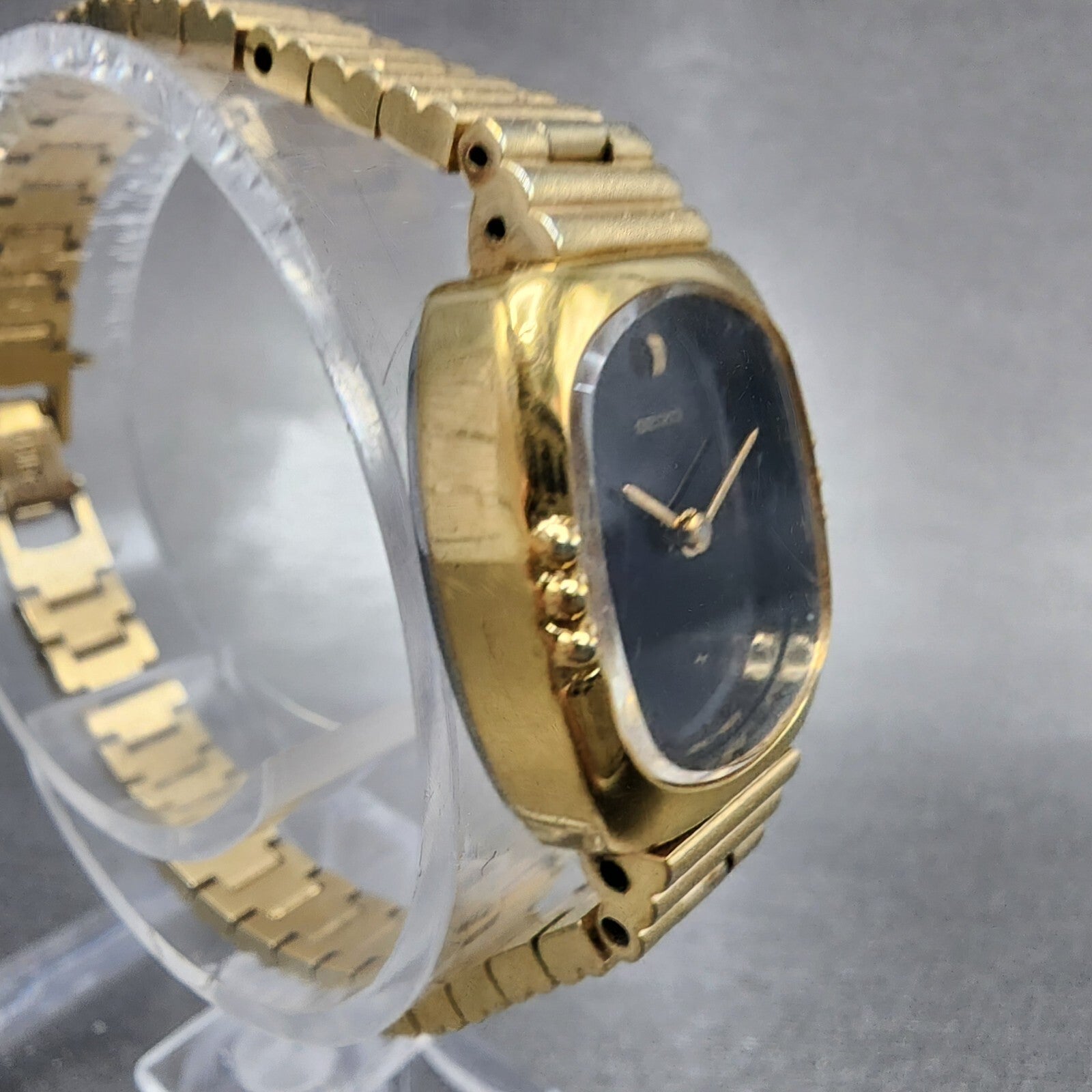 Seiko Tank Watch Women 18mm Black Dial Gold Tone Manual 114750 Runs3