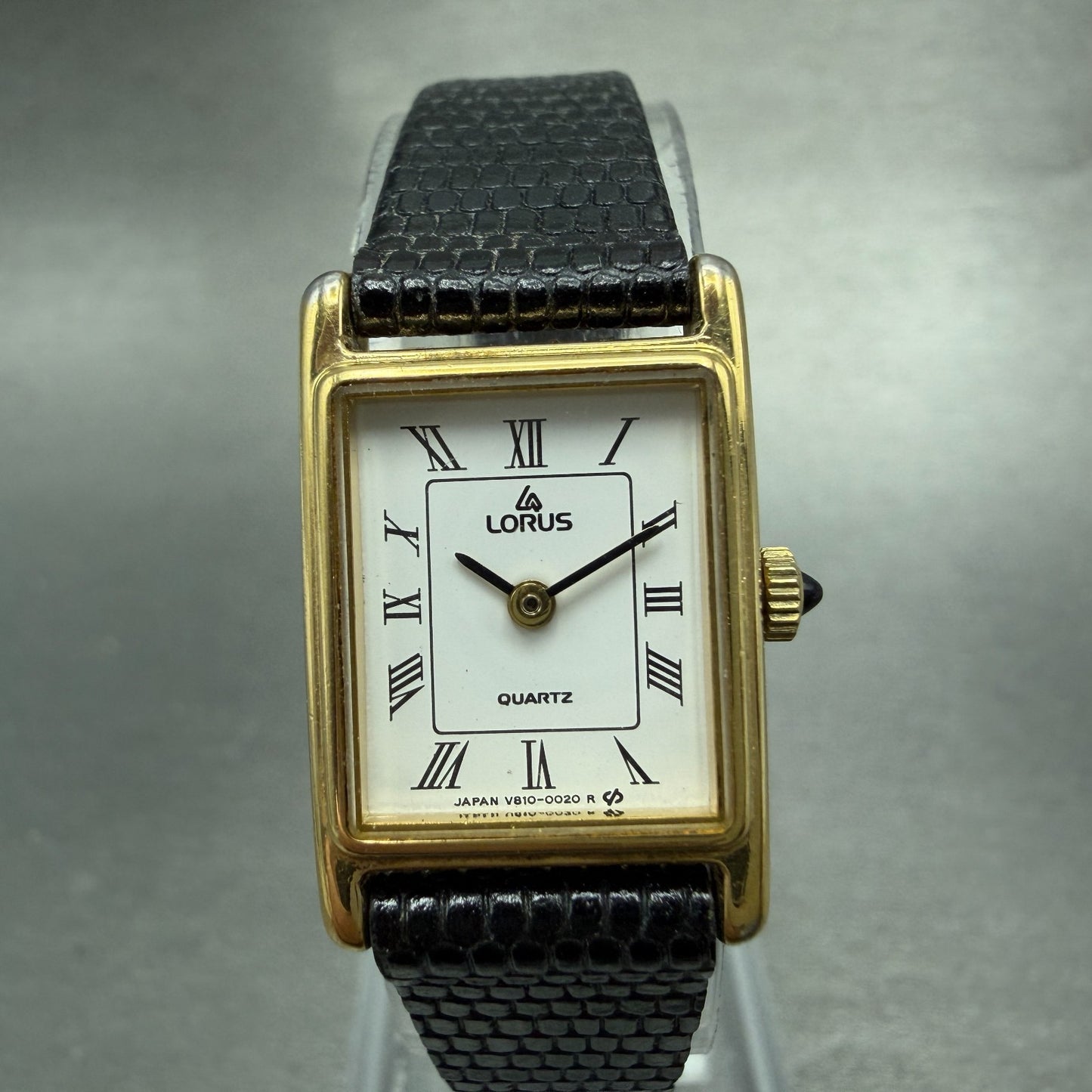 Seiko Lorus Tank Watch Women 17mm White Dial Gold Tone V810-5000 New Battery0
