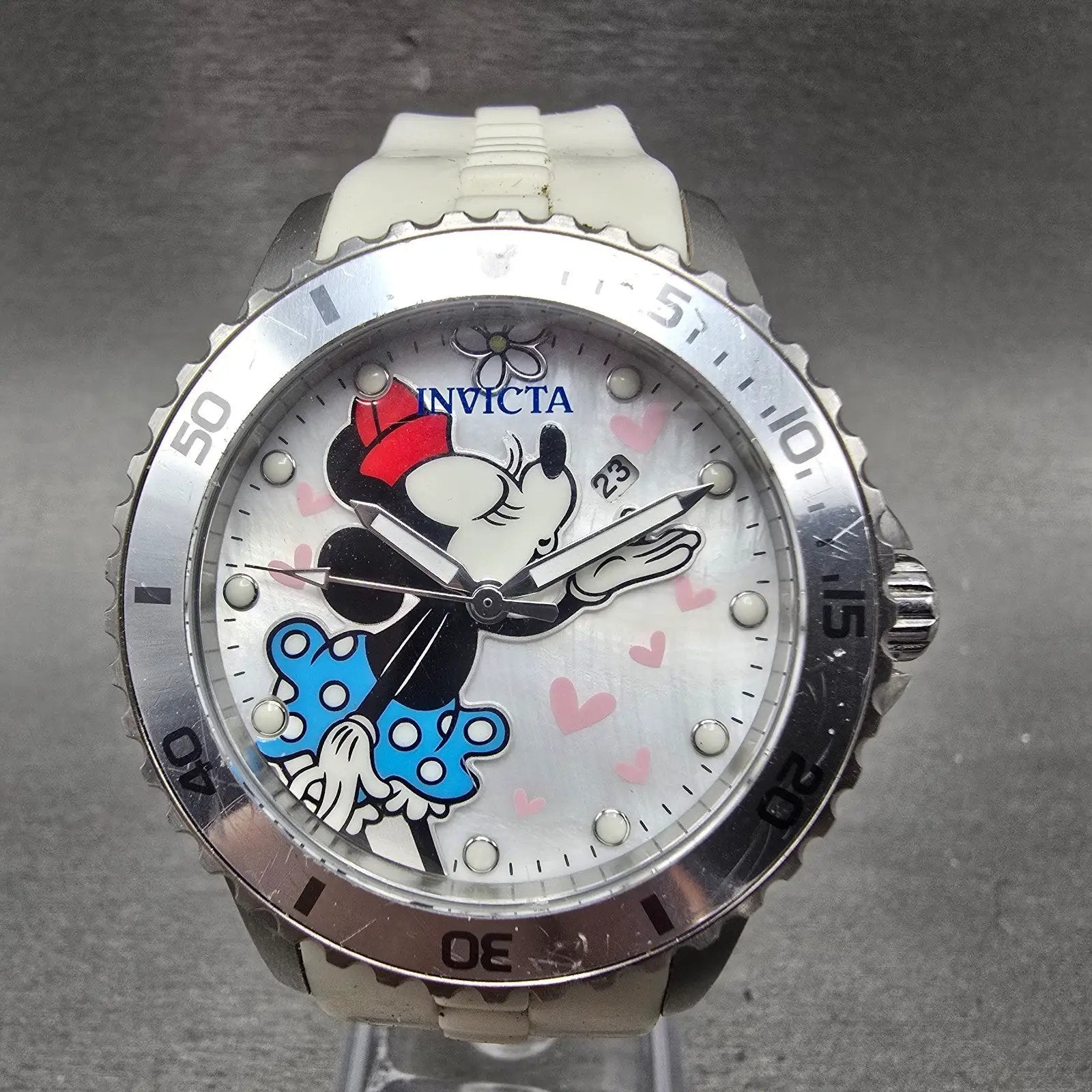 Invicta Minnie Mouse Dive Watch Women 40mm MOP Dial Steel Date 39526 New Battery0