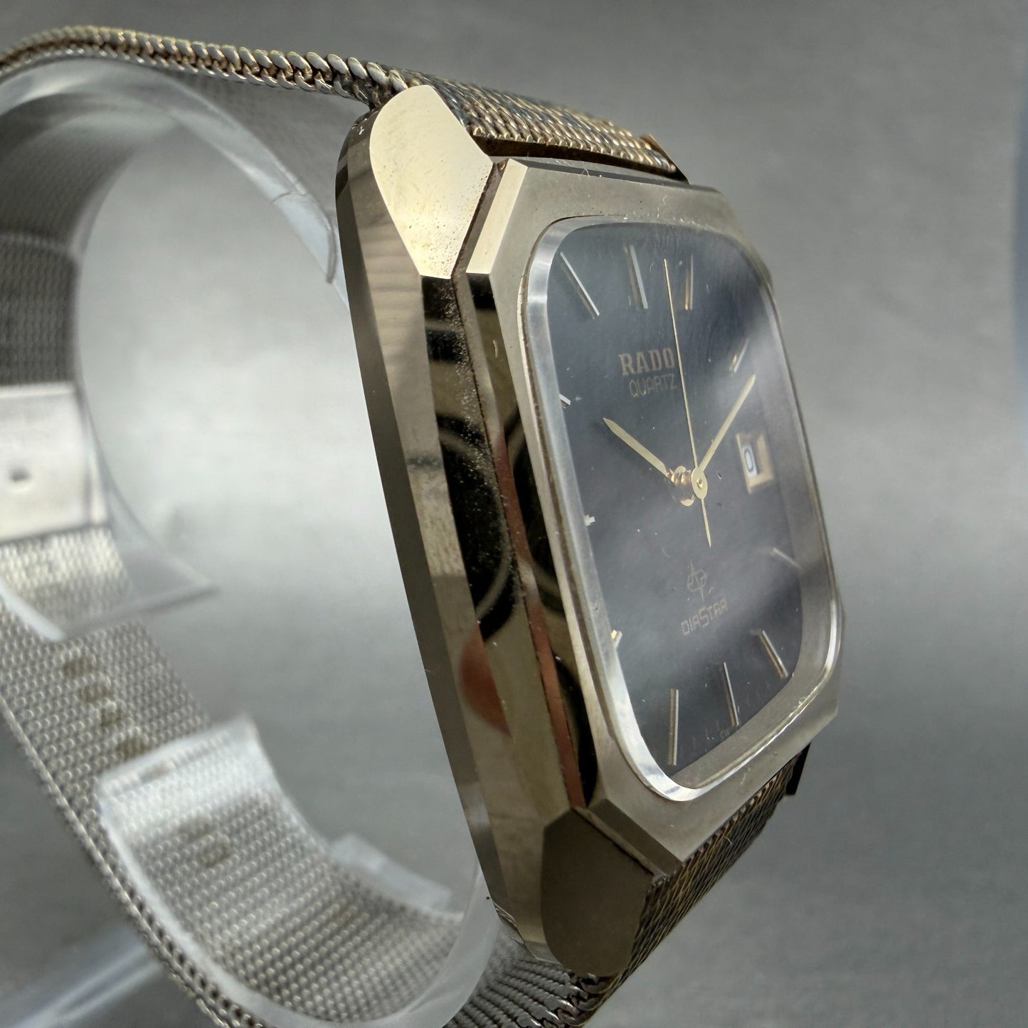 Rado Diastar Watch Men 31mm Black Dial Gold Tone Date Rectangle 171.8697 New Bat3