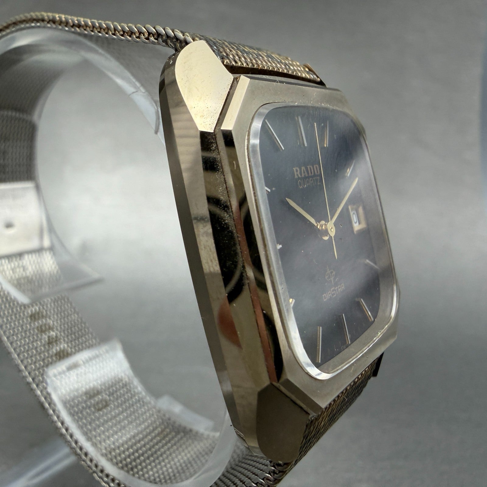 Rado Diastar Watch Men 31mm Black Dial Gold Tone Date Rectangle 171.8697 New Bat3