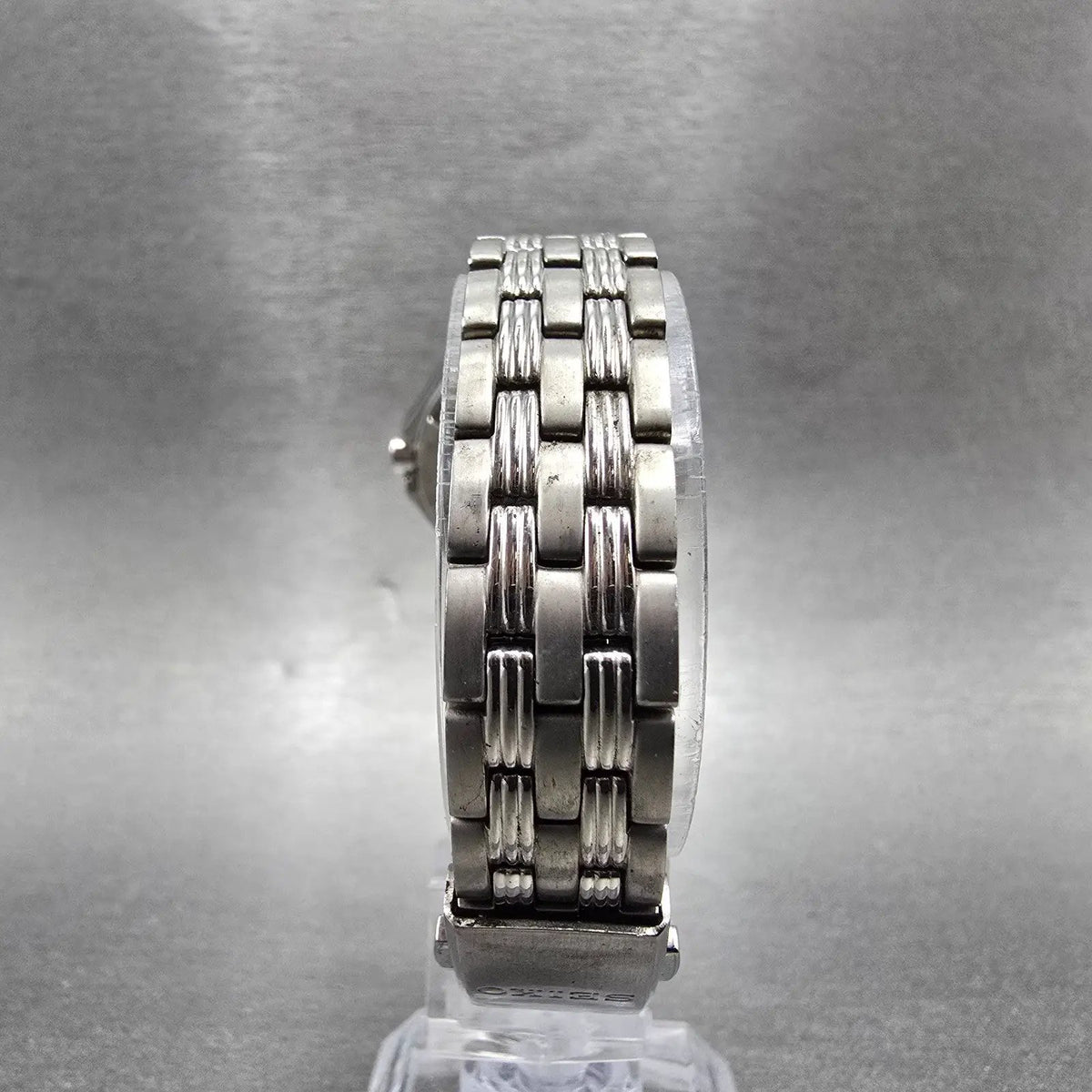 Seiko Solar Watch Women 29mm White Dial Silver Atomic Round 3B21-0AF0 READ!!!8