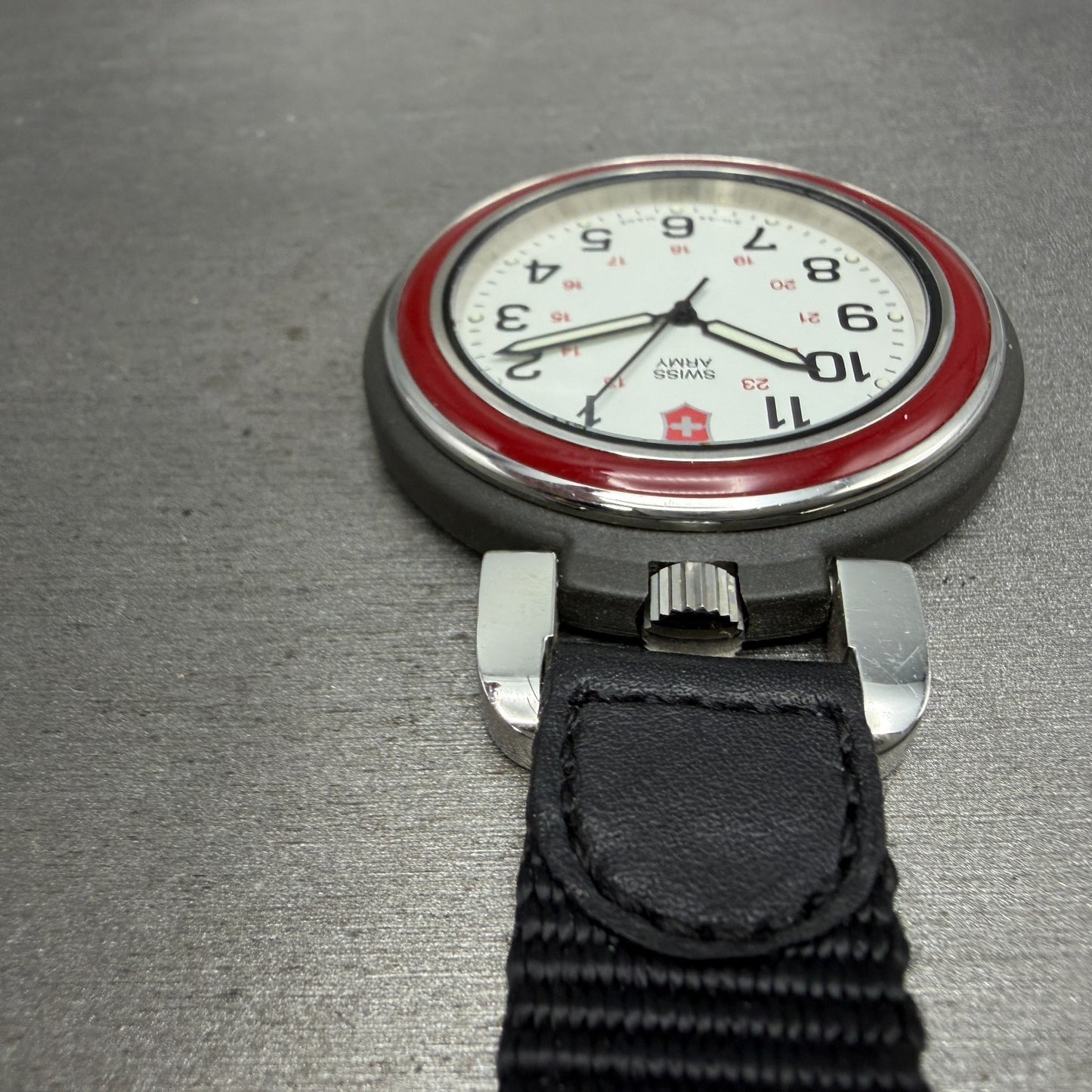 Victorinox Swiss Army Pocket Watch Men 48mm White Dial Black Round New Battery4