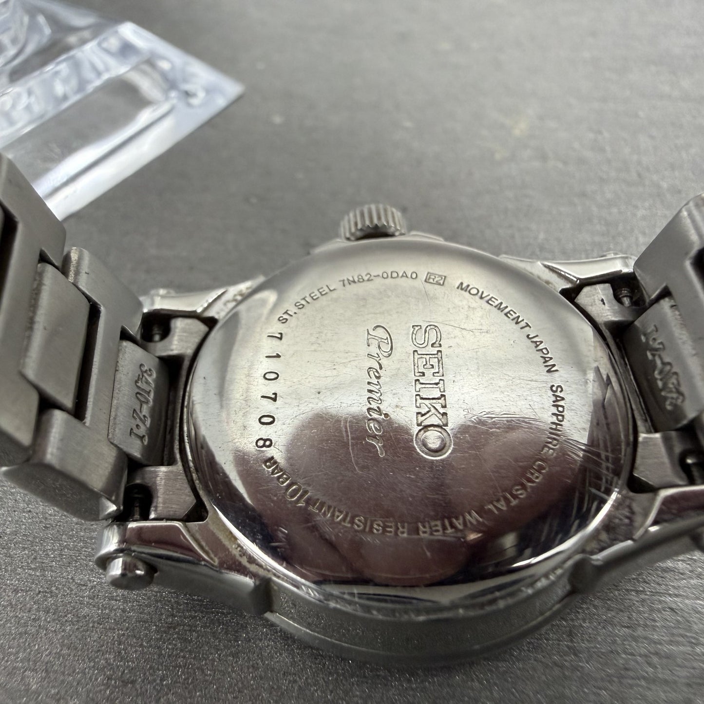 Seiko Premier Watch Women 27mm MOP Dial Silver Tone Date 7N82-0DA0 New Battery9