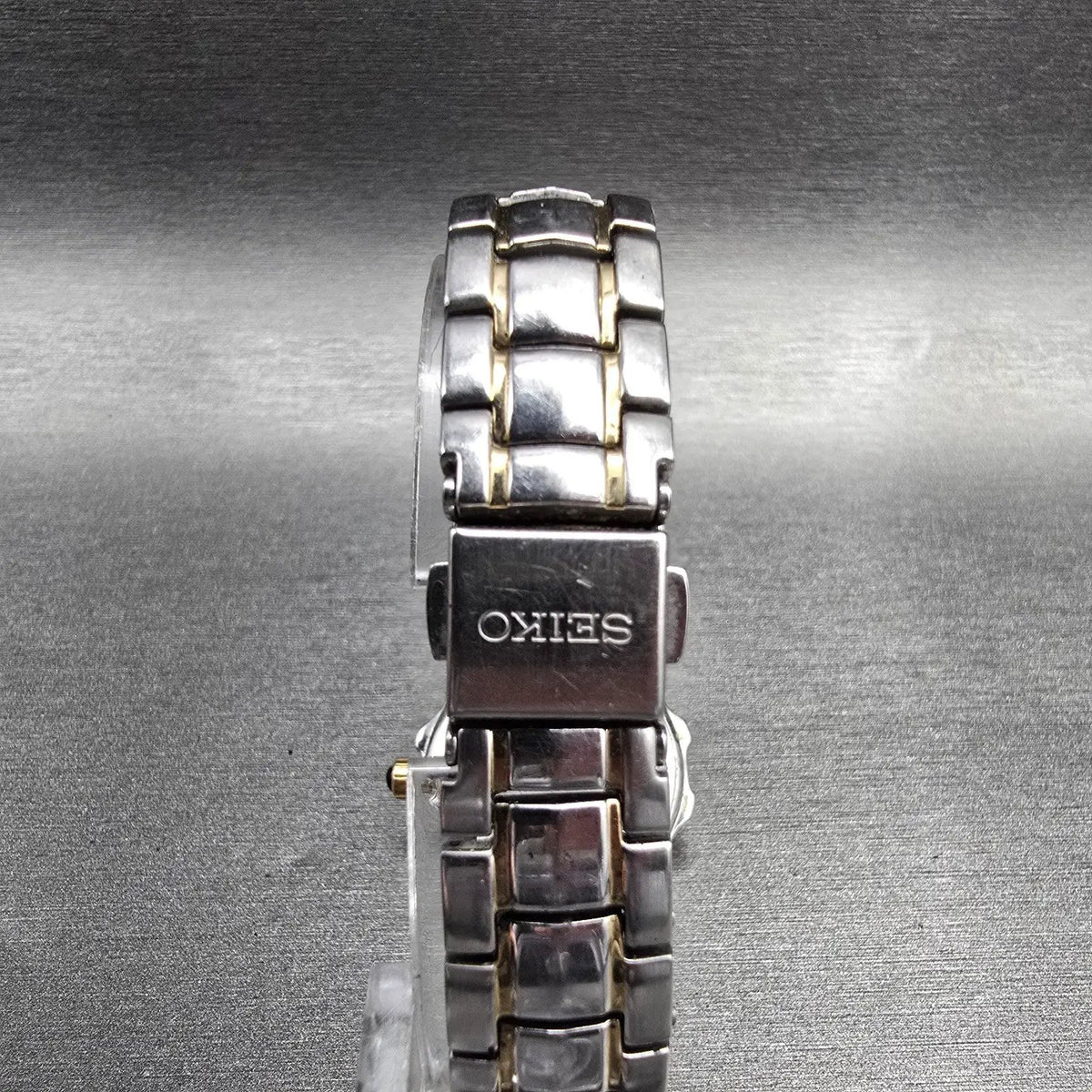 Seiko Coutura Watch Women 26mm MOP Dial Two Tone Date Diamond 7N82-0CG0 NewBat L7