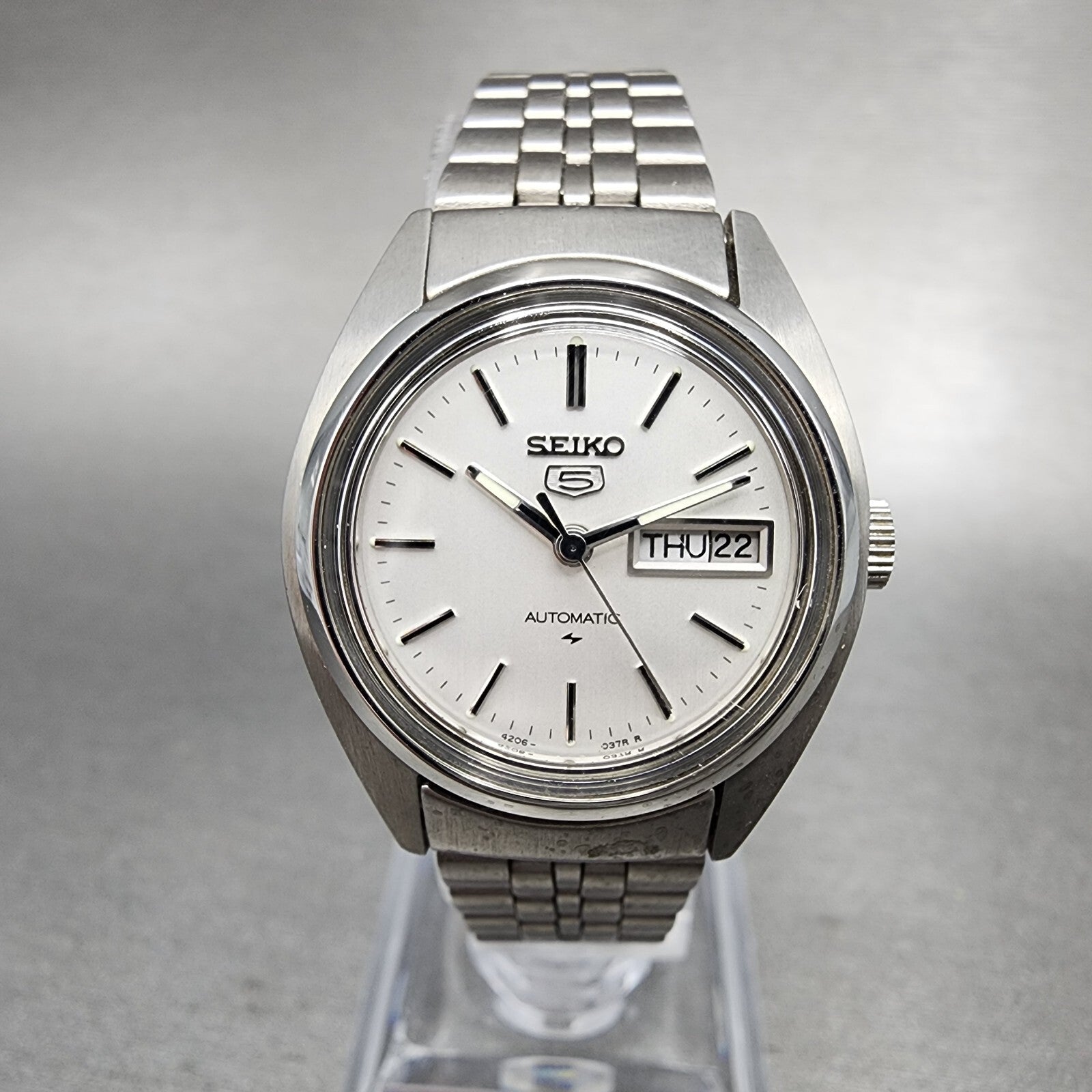Seiko 5 Automatic Watch Women 25mm White Dial Silver Tone Daydat Round 610675200