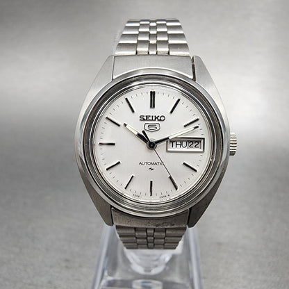 Seiko 5 Automatic Watch Women 25mm White Dial Silver Tone Daydat Round 610675200