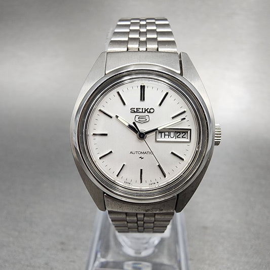 Seiko 5 Automatic Watch Women 25mm White Dial Silver Tone Daydat Round 610675200