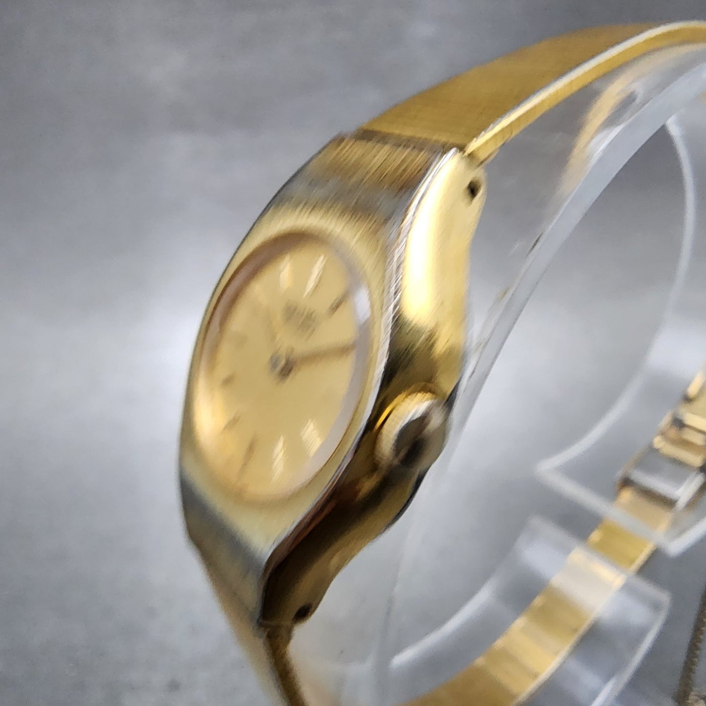 Seiko Watch Women 17mm Champagne Dial Gold Tone Round 73200209 New Battery2