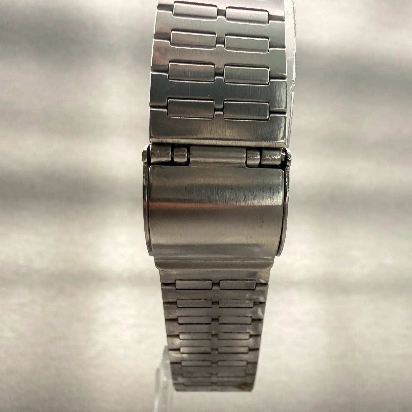 48304602
