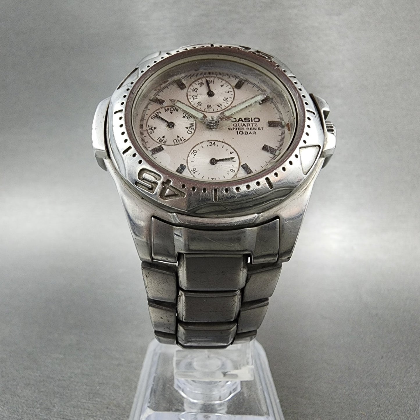Casio MTD1046 Dive Watch Men 38mm Silver Dial Silver Tone Daydate PARTS6