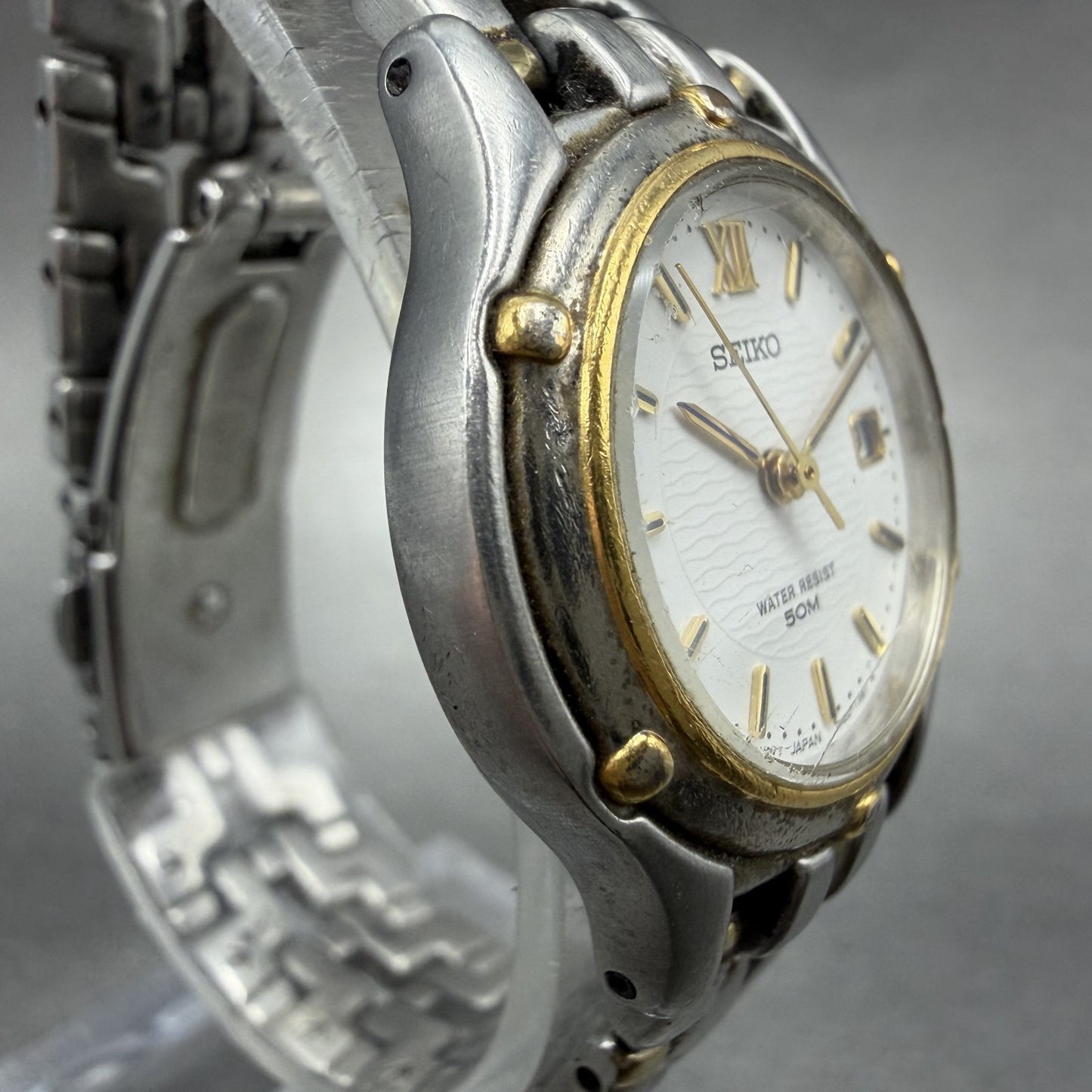 Seiko Watch Women 26mm White Dial Two Tone Date Round 7n82-0599 New Battery 9GDW3