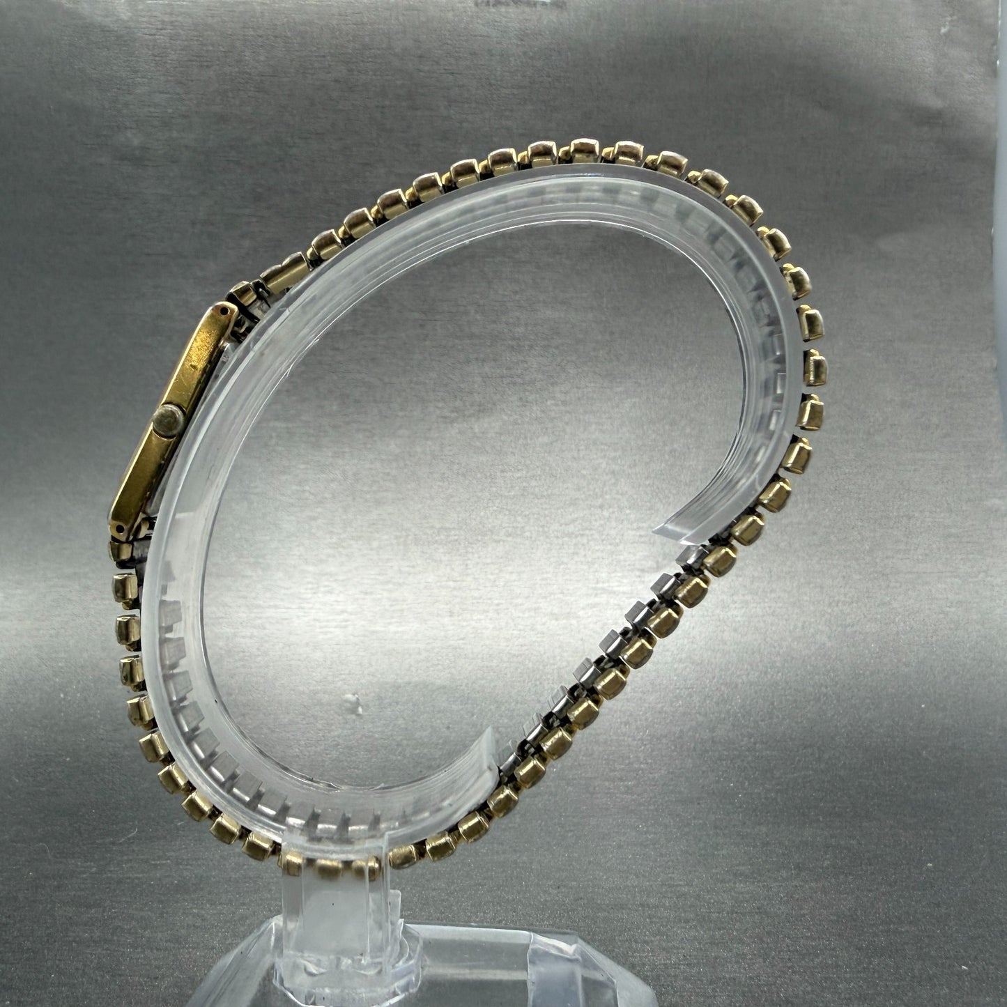 Seiko Tank Watch Women 13mm White Dial Gold Tone Rectangle 2e20-6129 New Batt H57