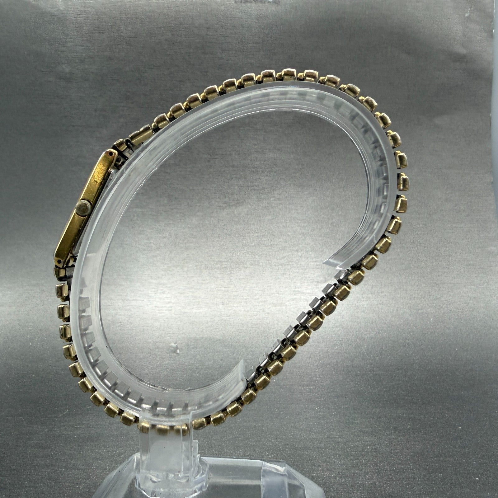 Seiko Tank Watch Women 13mm White Dial Gold Tone Rectangle 2e20-6129 New Batt H57