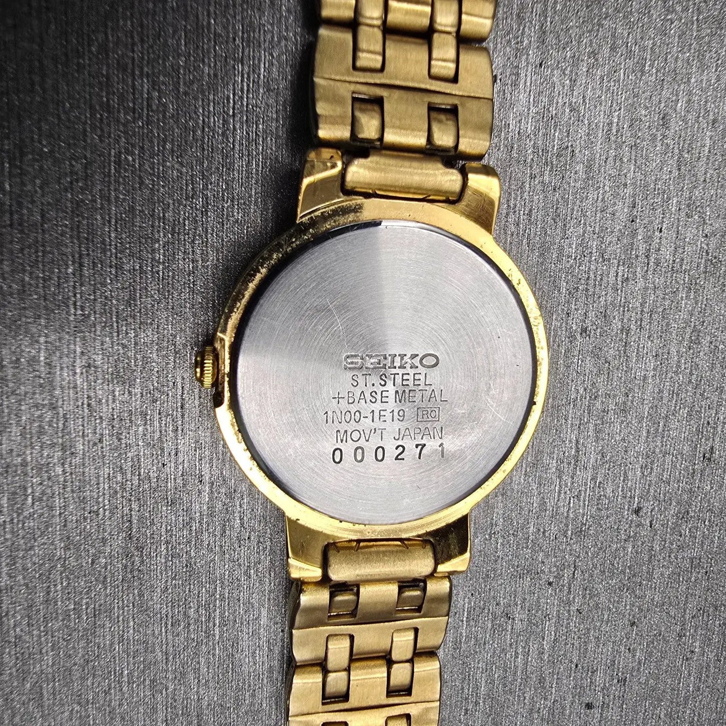 Seiko Watch Women 24mm White Dial Gold Tone Round 1N00-1E19 New Battery Vintage10