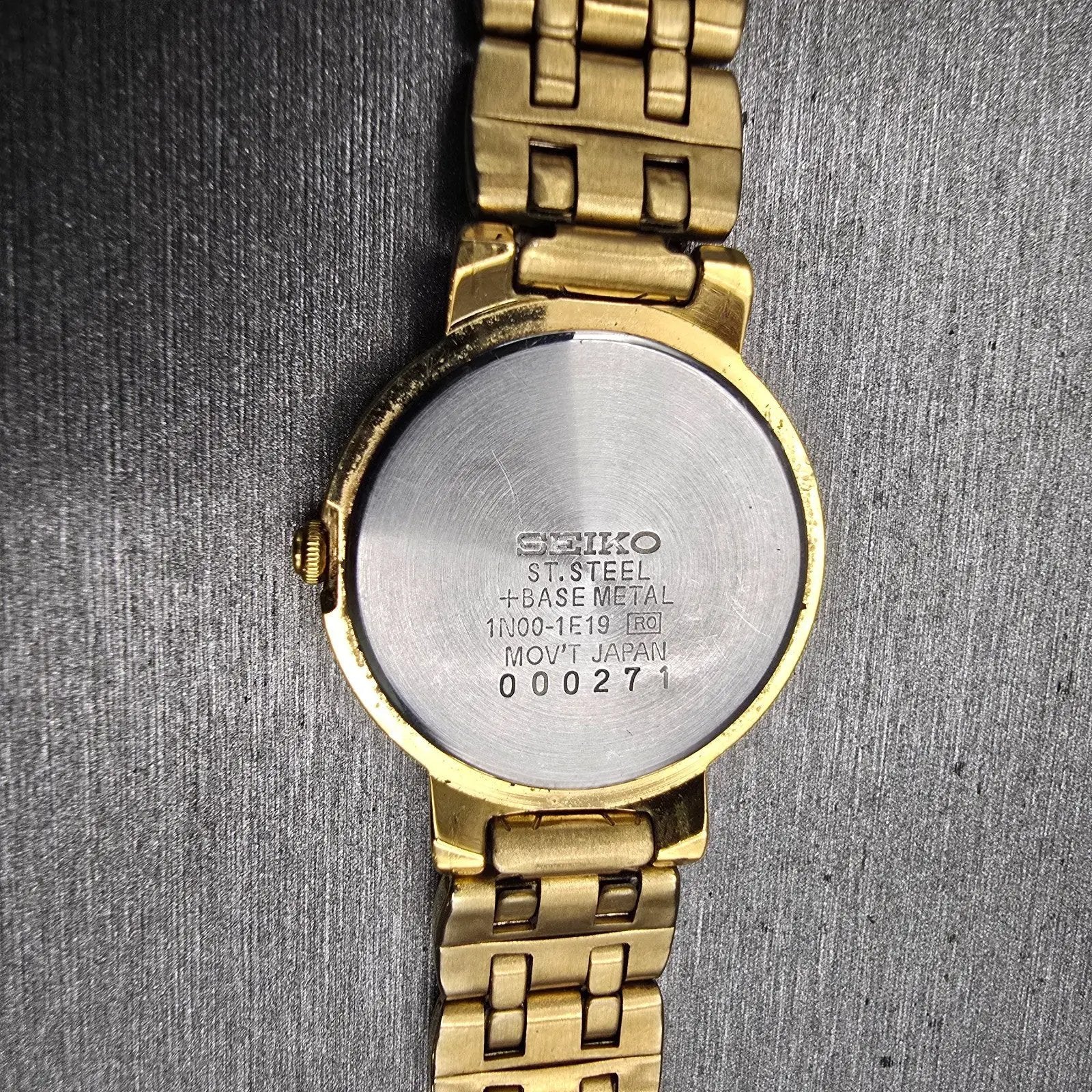 Seiko Watch Women 24mm White Dial Gold Tone Round 1N00-1E19 New Battery Vintage10
