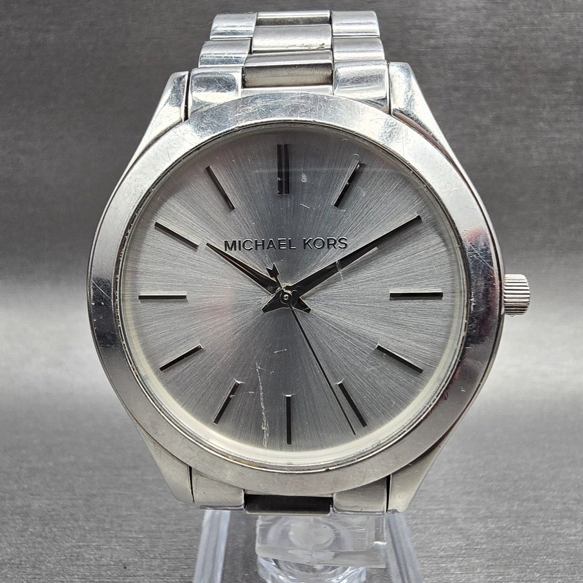 Michael Kors Runway Watch Women 42mm Silver Dial Silver MK-3178 New Battery0