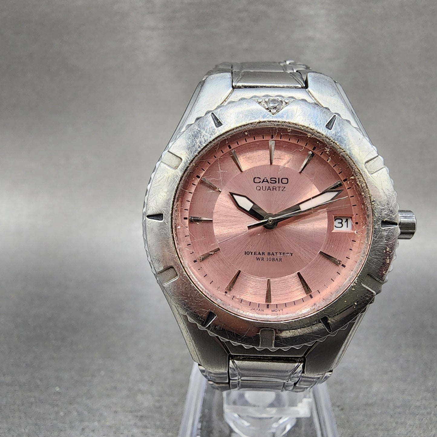 Casio Women Diver Watch Women 33mm Pink Dial Silver Tone Date LTD1035 New Batt0