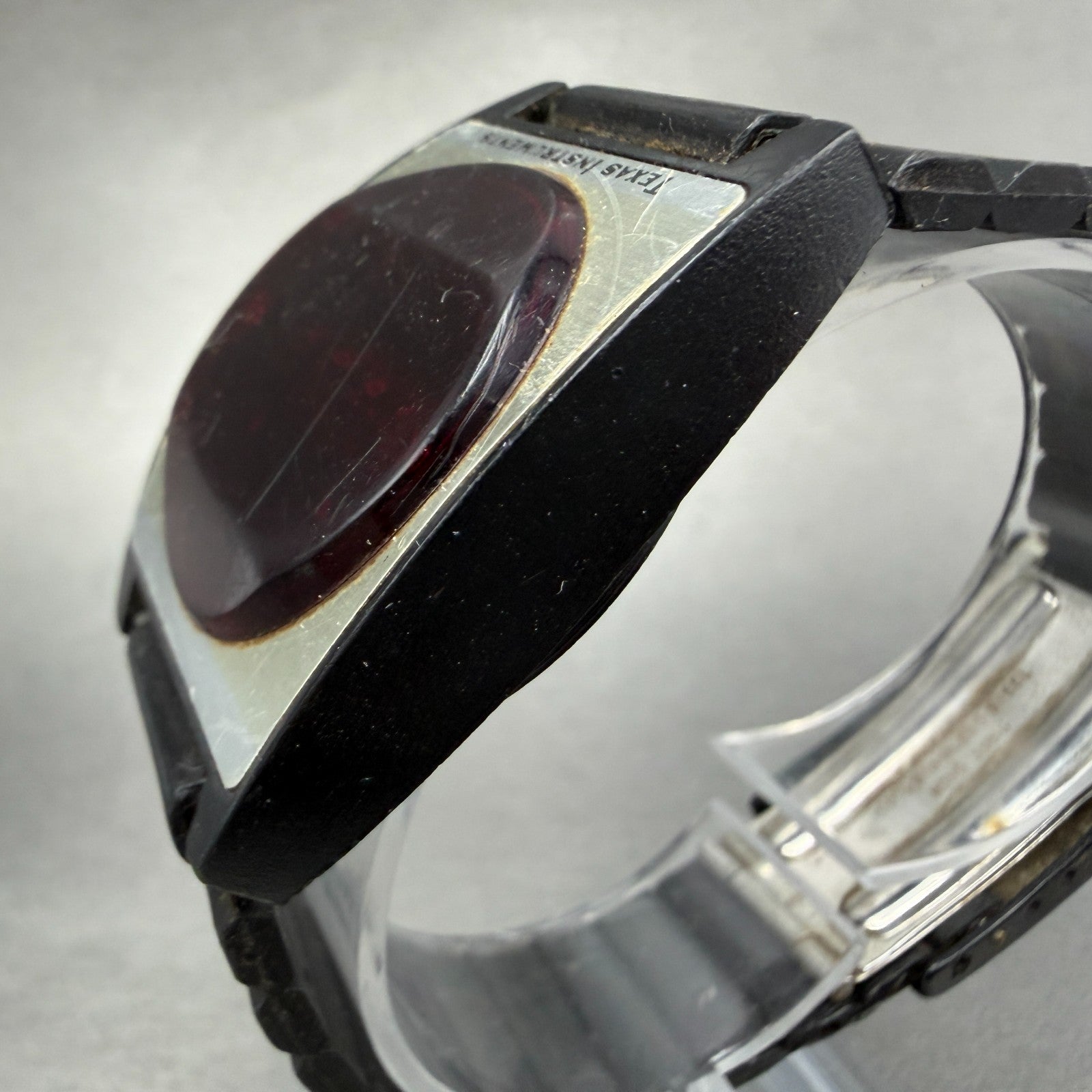 Texas Instruments Red Led Watch Men 31mm Black Silver Tone Round NO BACK PARTS3