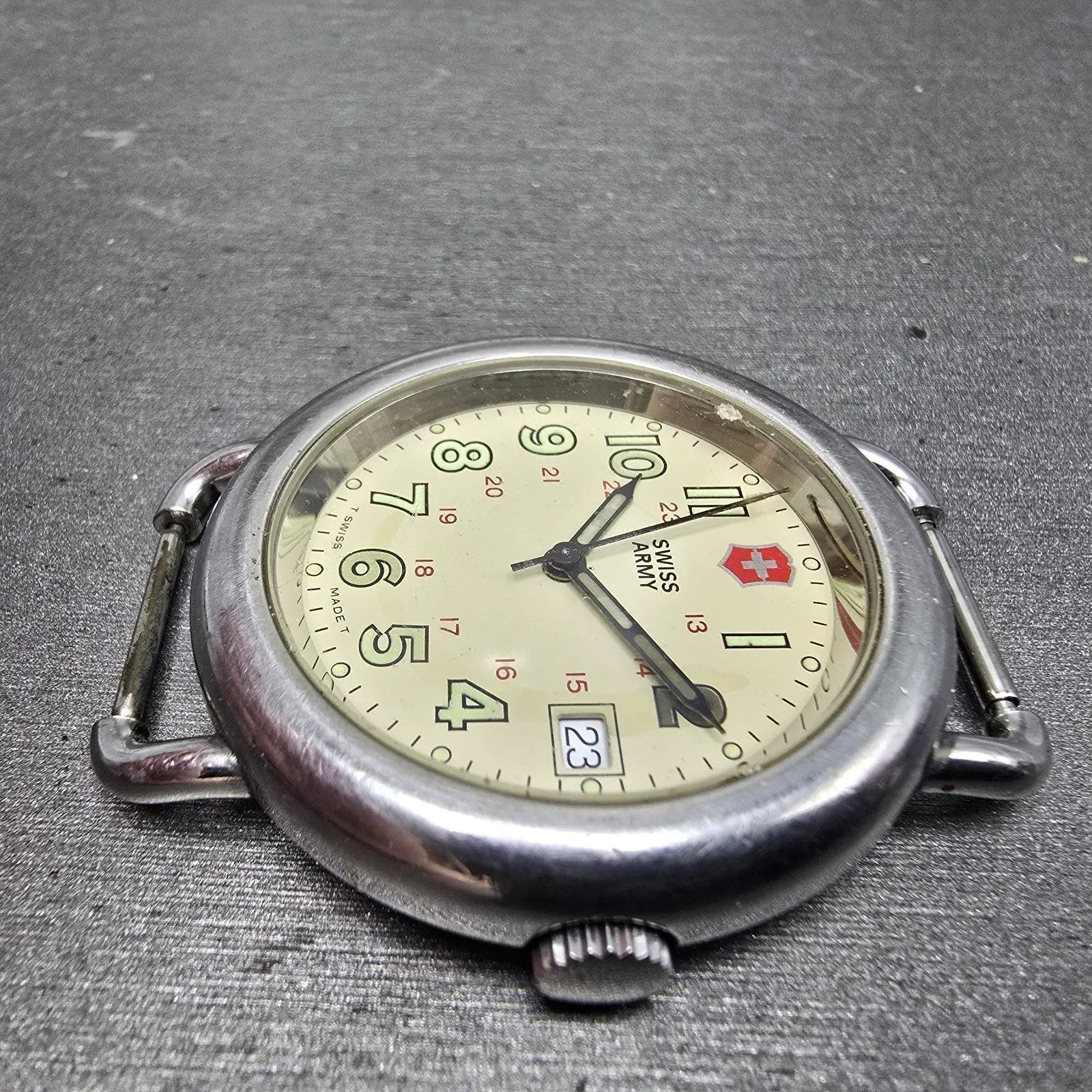 Victorinox Swiss Army Cavalry Watch Men 37mm Cream Dial Silver Tone Date PART MN6