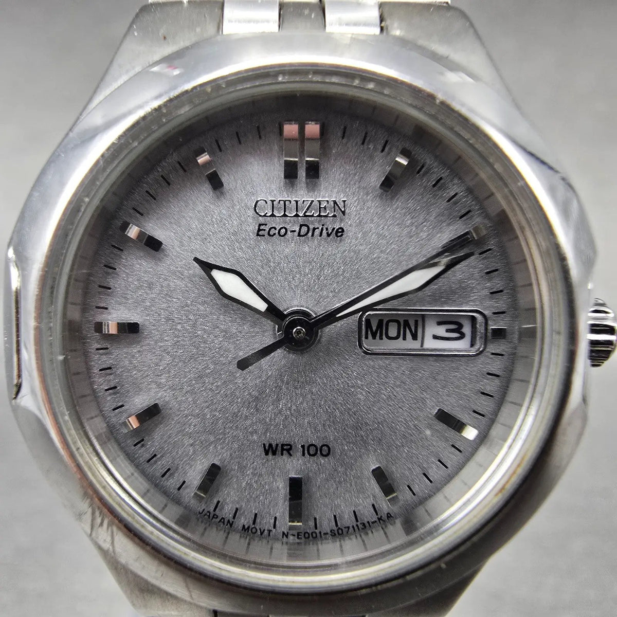Citizen Eco-Drive Croso Watch Women 27mm Gray Dial Silver Daydate Round Runs JP1