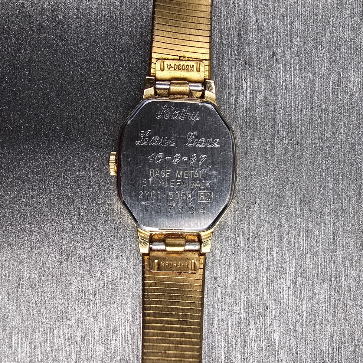 Seiko Watch Women 17mm Gold Dial Gold Tone Octagon 2Y01-5059 New Battery Vintage10