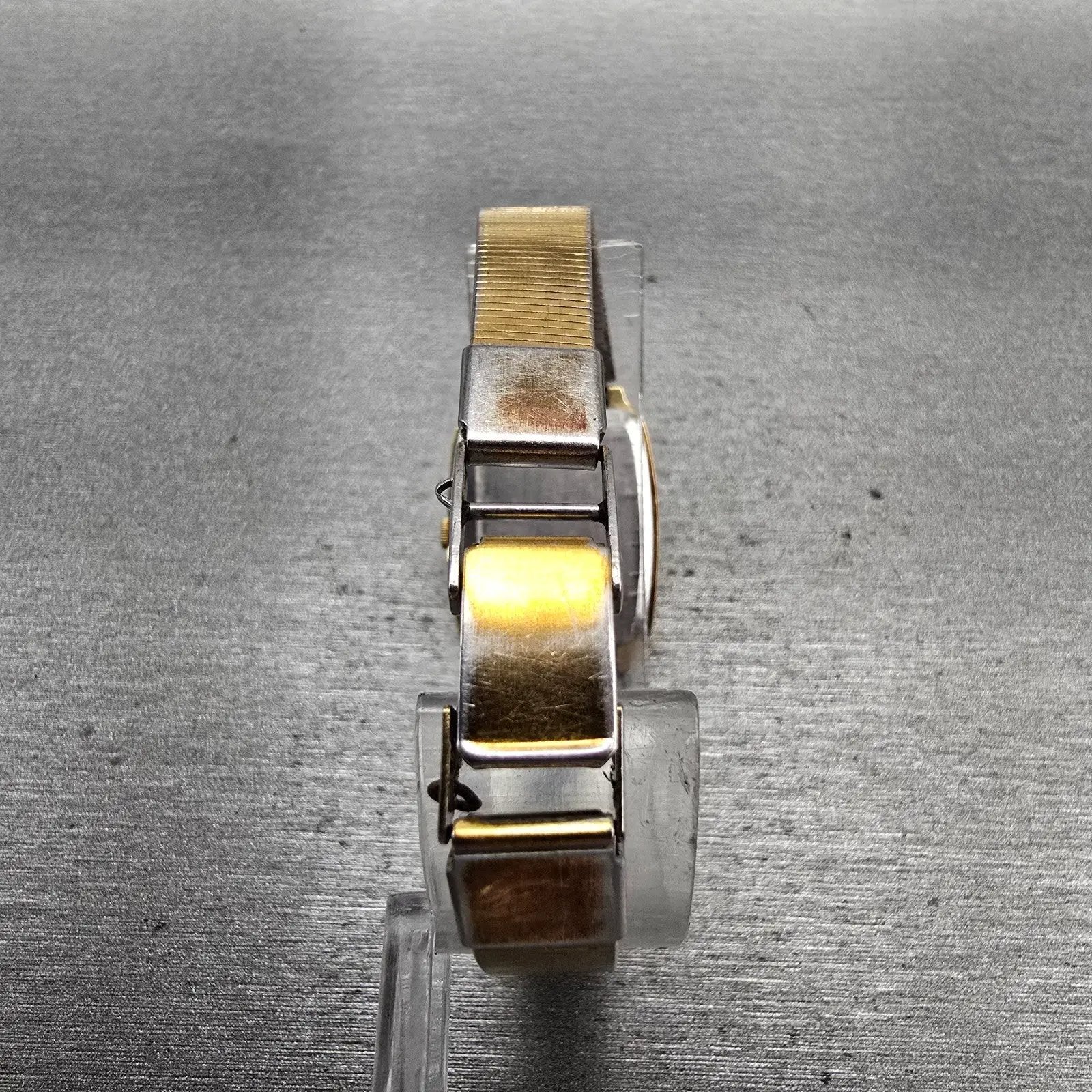 Seiko Tank Watch Women 20mm Champagne Dial Gold Tone Rectangle 3421-5170 New Bat7