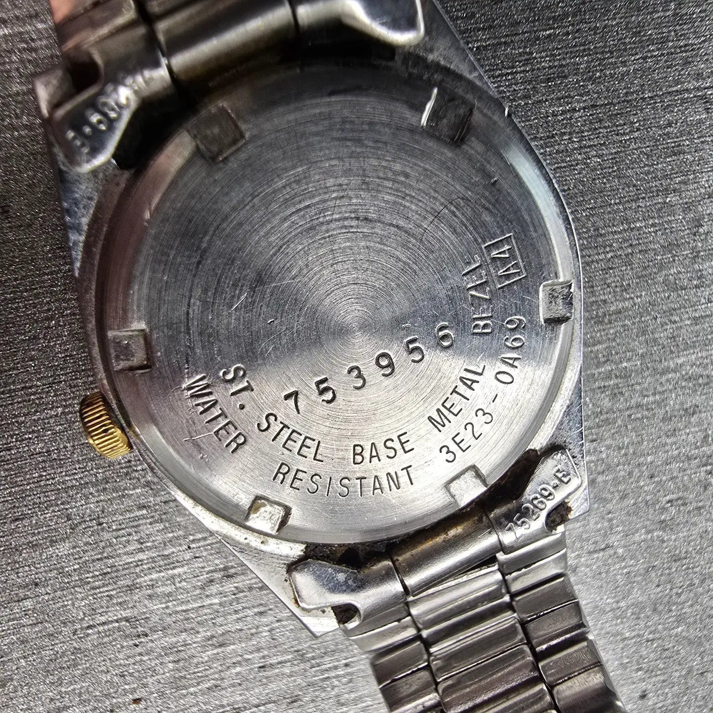 Seiko SQ Watch Women 24mm Silver Dial Two Tone Daydate 3E23-0A69 New Battery VTG10