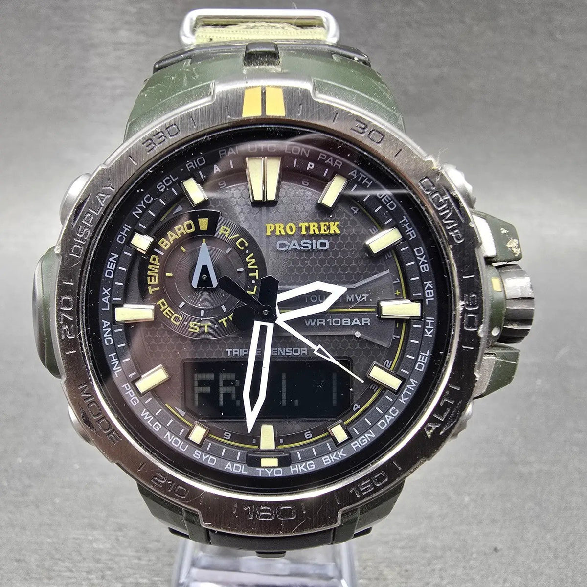 Casio Protrek Watch Men 51mm Gray Dial Green Triple Sensor Solar PRW-6000SG Runs0