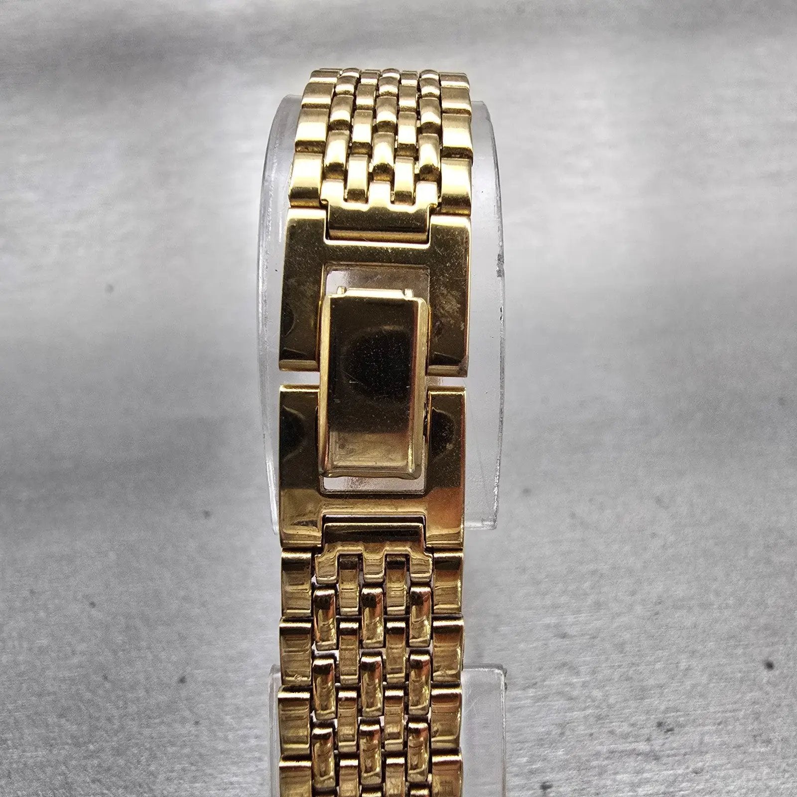 Seiko Watch Women 18mm Black Dial Gold Tone Oval V401-5109 New Battery Vintage7