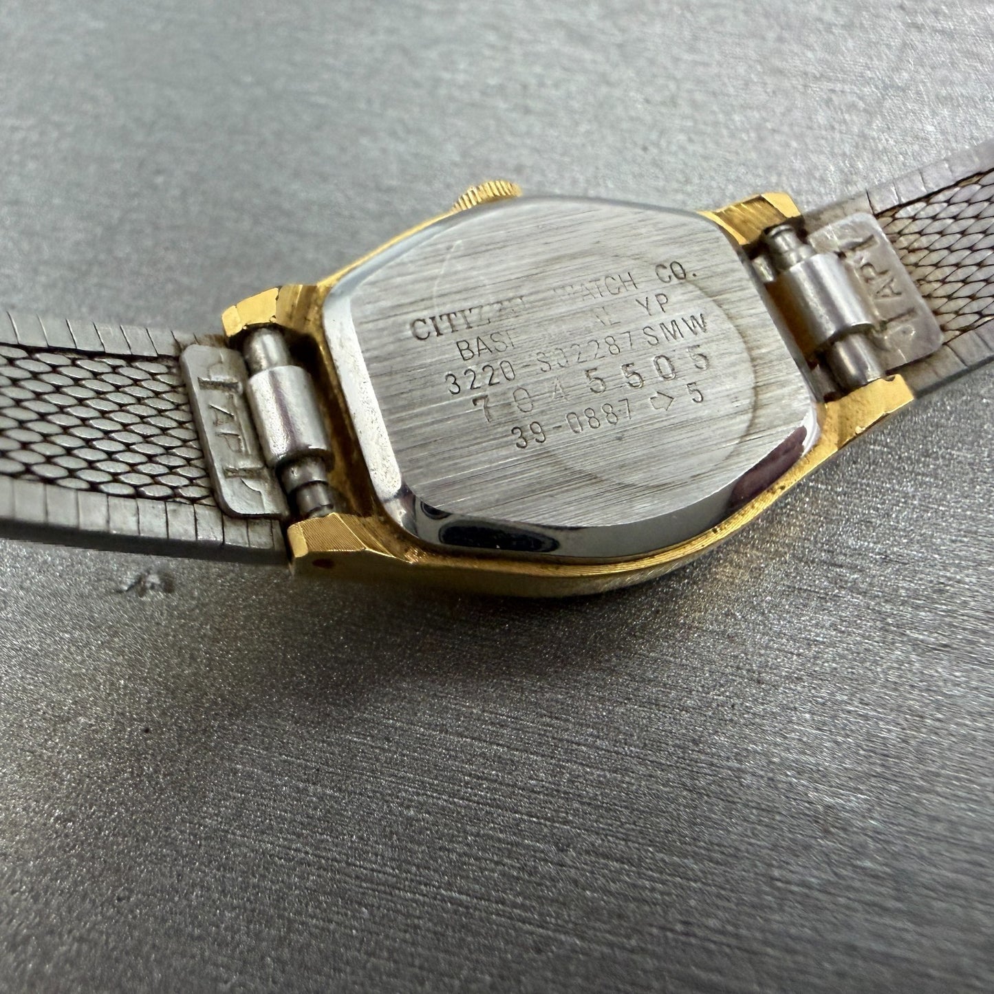 Citizen CQ Watch Women 17mm Champagne Dial Gold Tone Oval 3220-S02287 NewBattery9