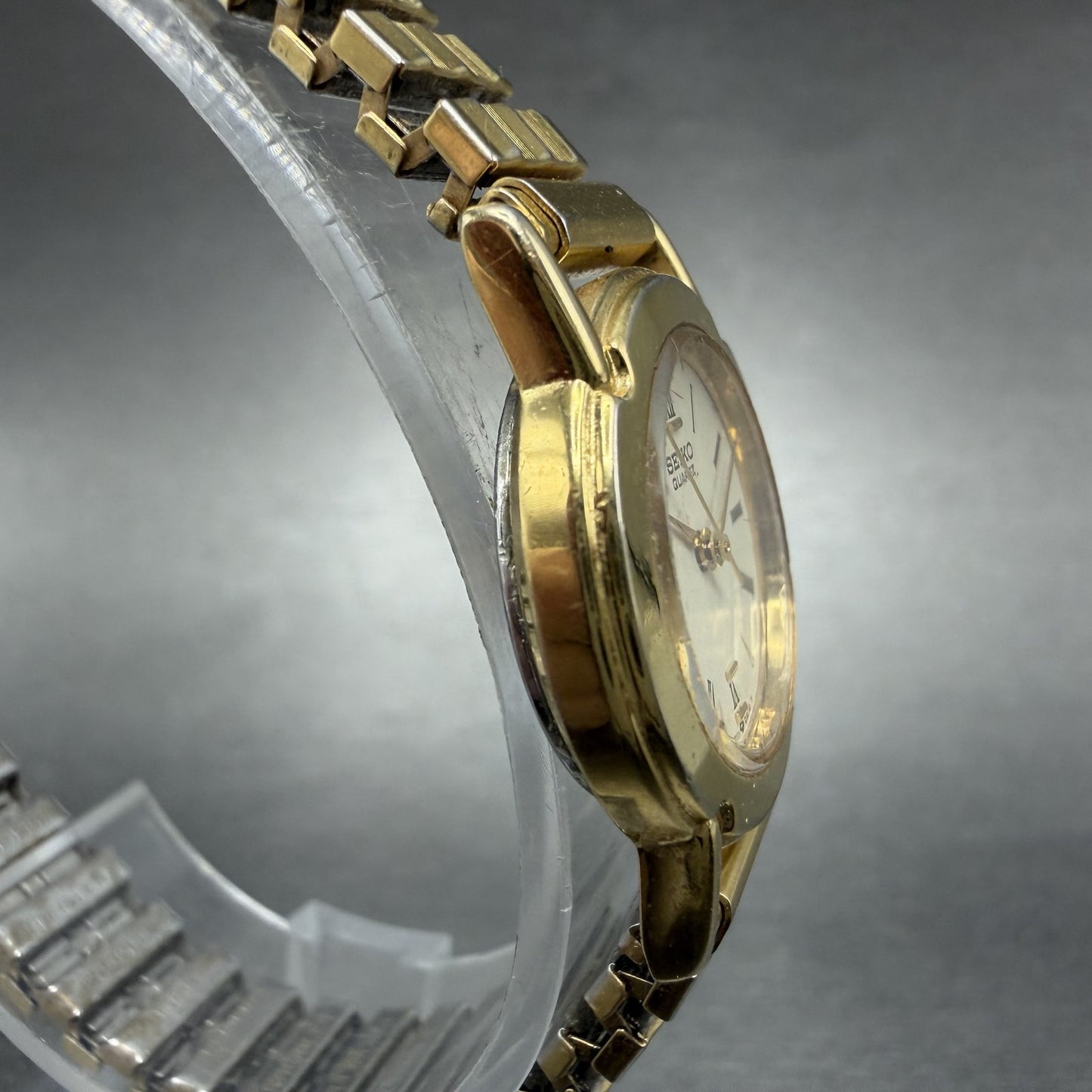 Seiko Watch Women 22mm White Dial Gold Tone Round 1N01-0A19 New Battery3