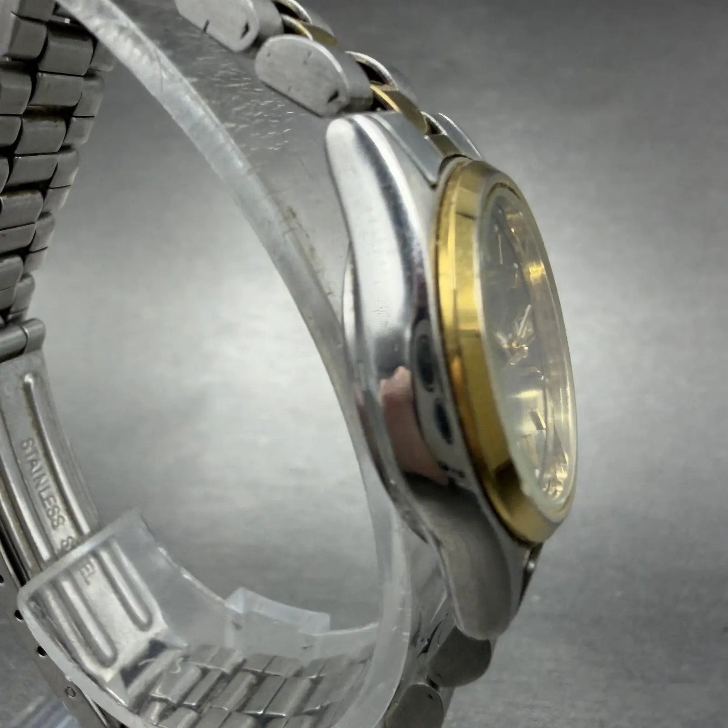 Citizen CQ Watch Women 24mm Gray Dial Two Tone Daydate 6000-K04069 New BatteryAB3