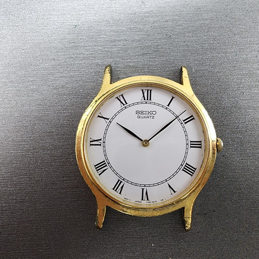 Seiko Watch Men 34mm White Dial Gold Tone Round V7008A10 New Battery0
