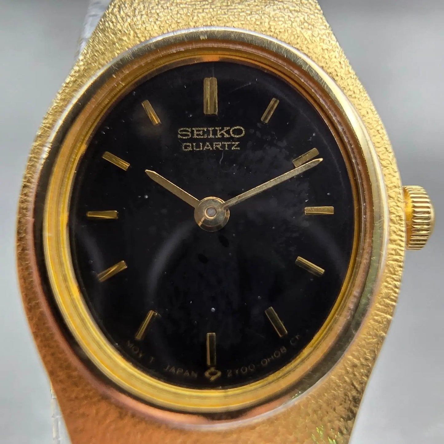 Seiko Watch Women 17mm Black Dial Gold Tone Oval 2Y00-5E29 New Battery Vintage1