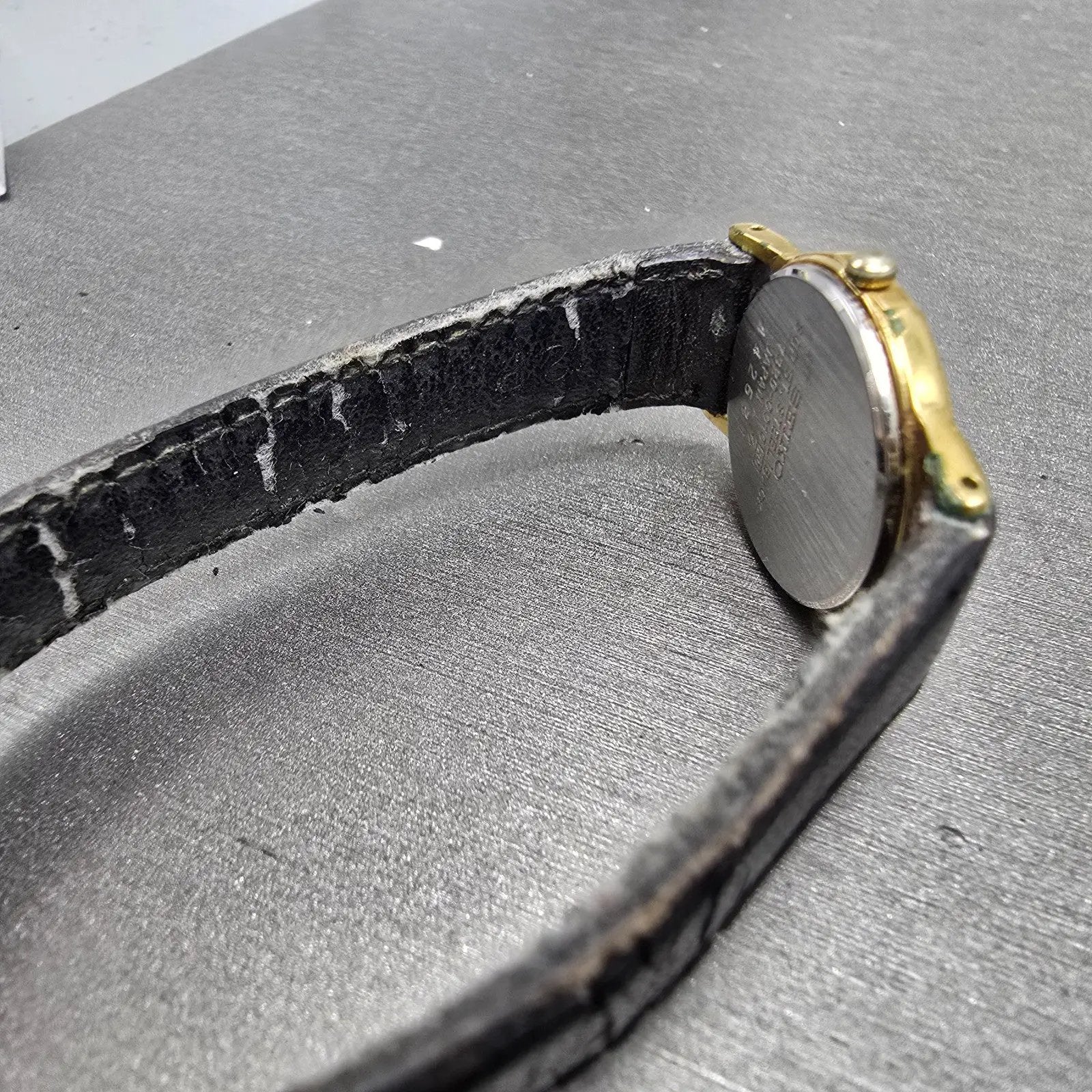 Seiko Watch Women 21mm Gold Dial Gold Tone Round 7320-0010 New Battery Vintage12