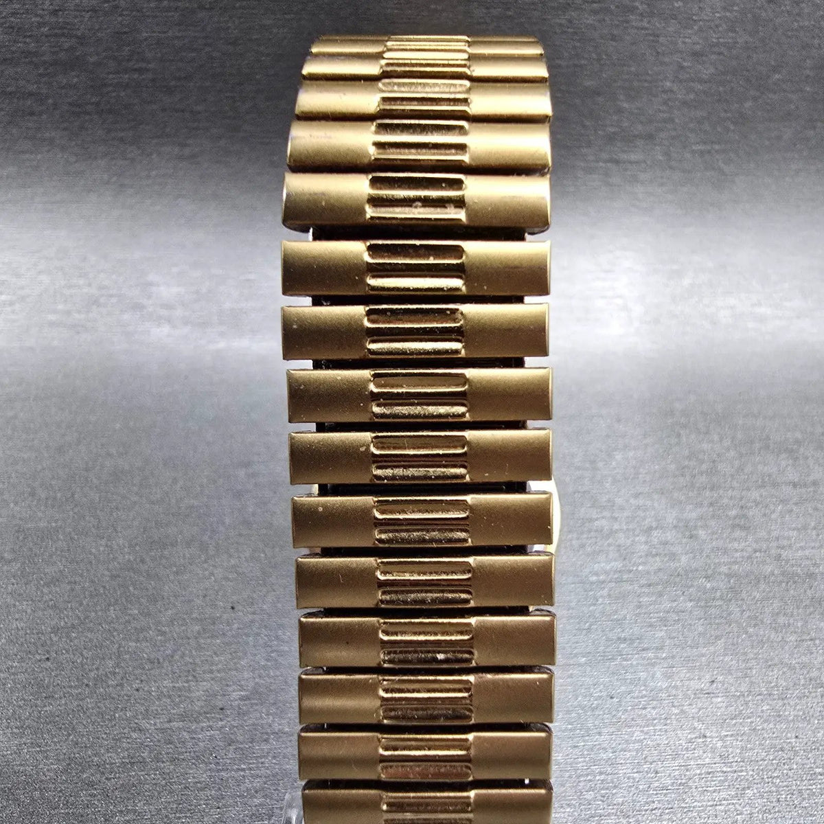 Citizen CQ Watch Men 35mm Black Dial Gold Tone Daydate 1100-S63812 New Battery K7