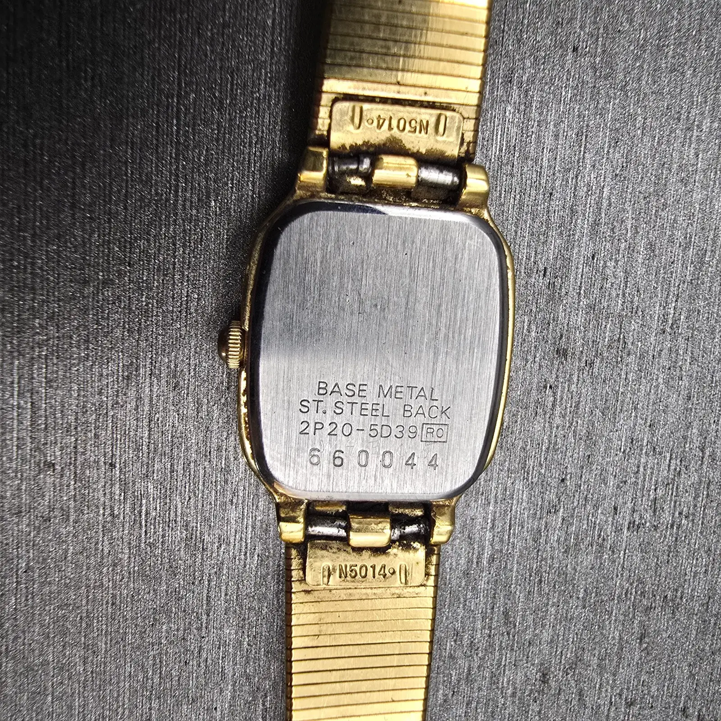 Seiko Watch Women 17mm Silver Dial Gold Tone Rectangle 2P20-5D39 New Battery VTG10