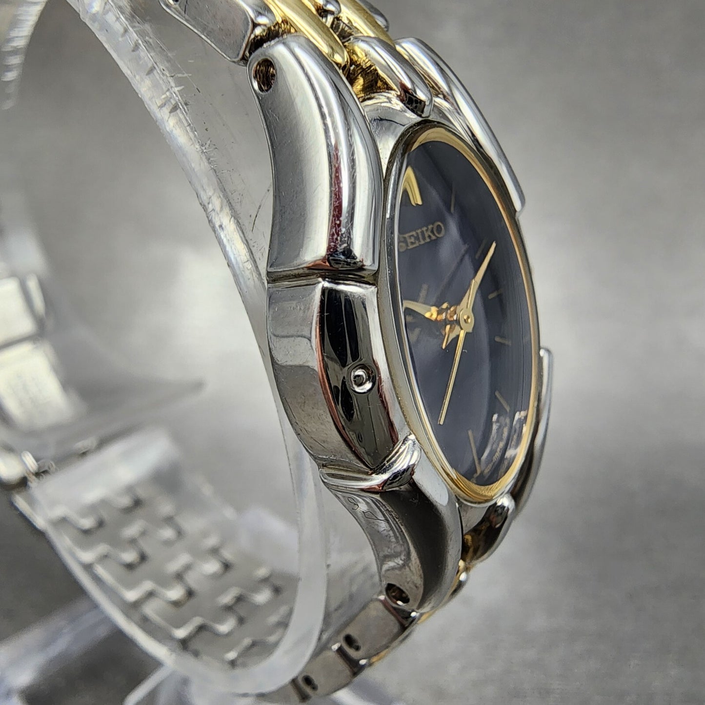 Seiko Watch Women 20mm Blue Dial Two Tone Oval 1N010GT0 New Battery3