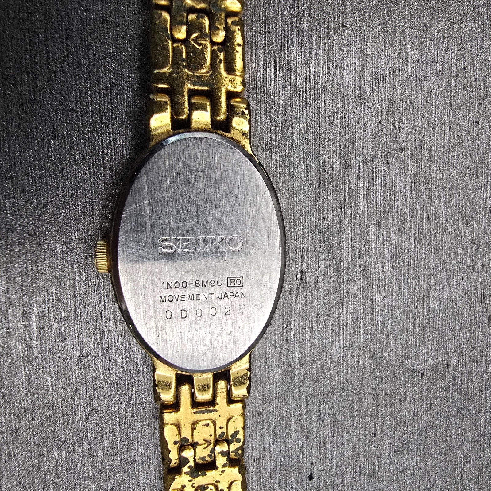 Seiko Watch Women 17mm White Dial Gold Tone Oval 1N00-6M90 New Battery Vintage11